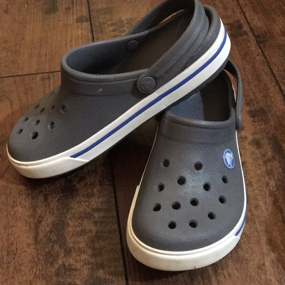 Boys crocs